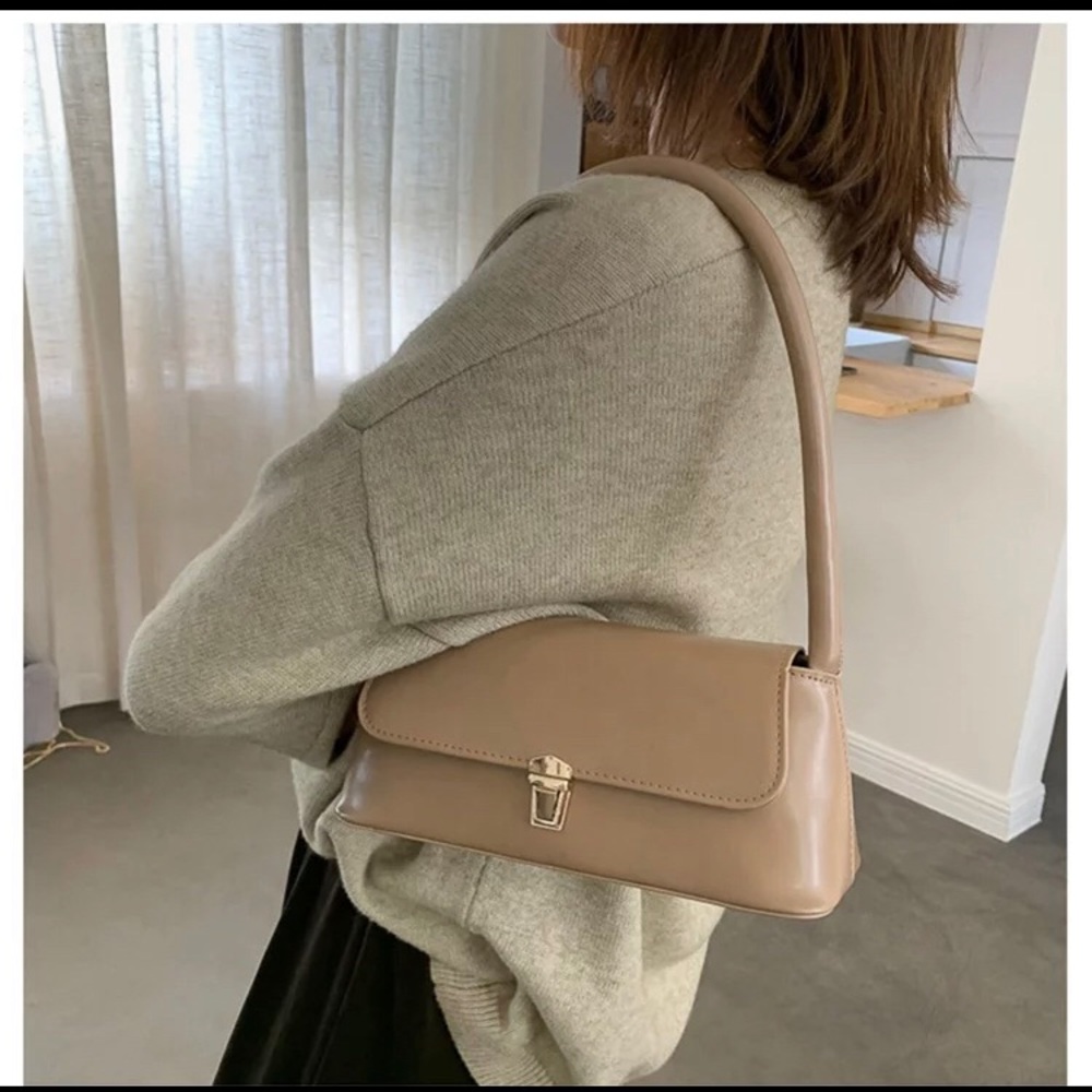 Shoulder bags